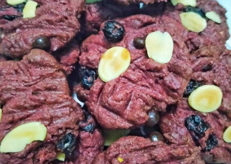 Rahasia Membuat Red Velvet almond raisin cookies Anti Gagal