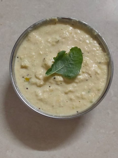 नारियल की इडली की चटनी (nariyal ki idli ki chutney recipe in Hindi) रेसिपी मुख्य फोटो
