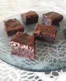Torta mousse con salsa de chocolate manjar!!