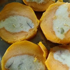 Ice cream loaded mango A picture of Ice cream loaded mango.
