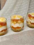 🌟 Triffle de damascos 🌟 Postre en vaso en capas: bizcochuelo, crema de queso y damascos en almíbar 🌟
