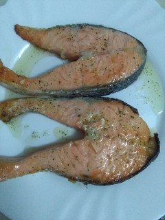 Una foto de Salmón al ajillo