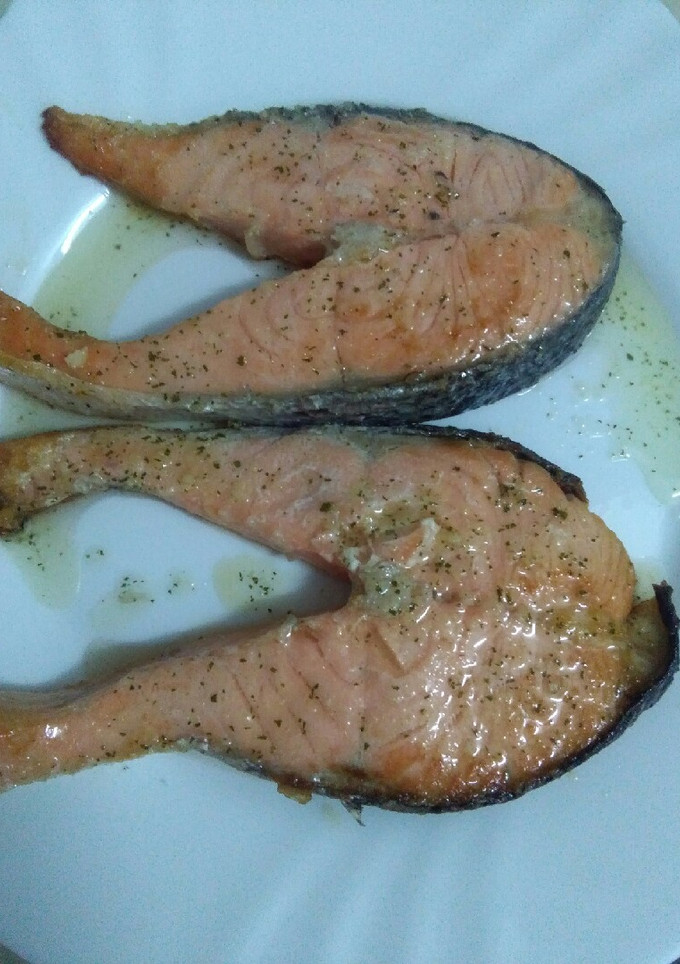 Una foto de Salmón al ajillo