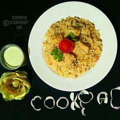 A picture of Punjabi chicken pulao.