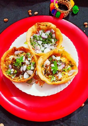 कटोरी चाट (Katori chaat recipe in hindi) रेसिपी मुख्य फोटो