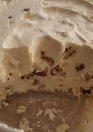 A picture of Light (low sugar) Ice Cream.