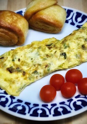 Una foto de Tortilla de cebolleta y San Simón