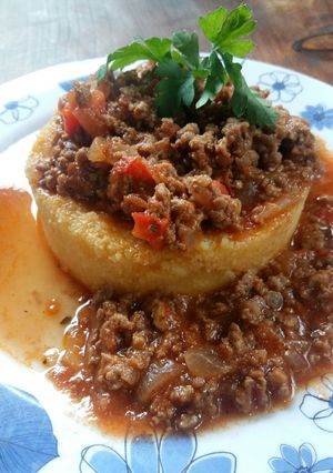 Una foto de Salsa bolognesa! Especial para polenta #hacefrioo❄