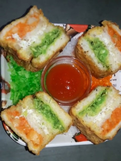ब्रेड पकोड़ा (Bread pakoda recipe in Hindi) रेसिपी मुख्य फोटो