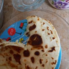A picture of Garlic cheese paratha.
