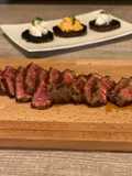 Black Angus USDA Prime Striploin Steak, ψημένη rare
