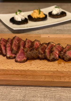 Φωτογραφία της συνταγής Black Angus USDA Prime Striploin Steak, ψημένη rare