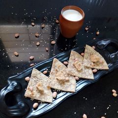 A picture of Gud Roti/Gulachi Poli.