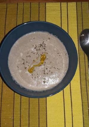 Una foto de Crema champiñones fácil y saludable