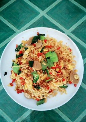 Foto resep Indomie goreng maknyuss