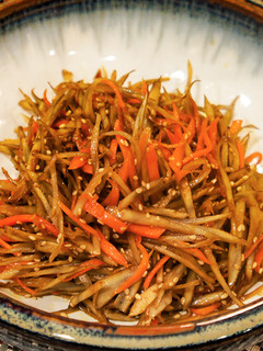 A picture of Japanese Sauté Burdock Root - Kinpira Gobo (金平ごぼう)炒牛蒡.