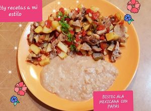 Una foto de Bistec ala mexicana con papas