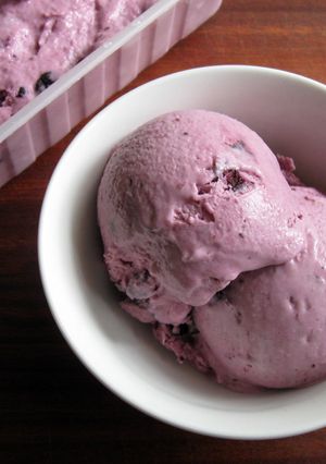 A picture of Super Easy Blueberry & Yoghurt Ice Cream.