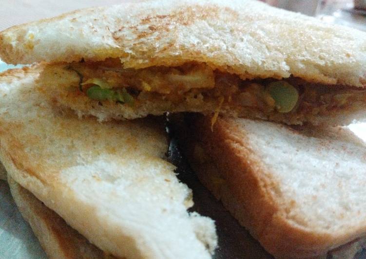 Potato green peas sandwich