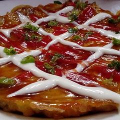A picture of Japanese Okonomiyaki by Leli.