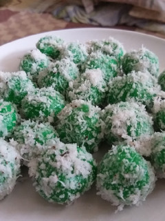 Foto resep Klepon simple enak (no timbangan)