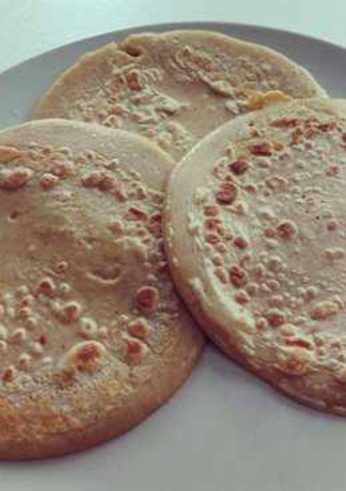 Una foto de Tortitas de plátano y avena