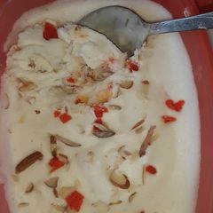A picture of Vanilla ice cream.