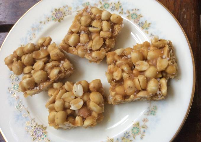 Easiest Way to Cook Yummy Peanut Brittle/Chikki using jaggery