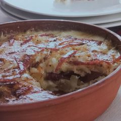 A picture of Grated Potato Bake with Salami and White Wine.