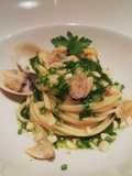 Linguine vongole e latte di mandorle