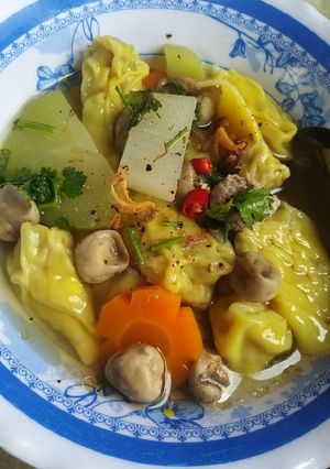 Hình của món Hoành thánh đơn giản cho ngày mưa.