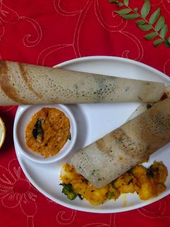 મસાલા ઢોંસા (Masala Dosa Recipe In Gujarati) રેસીપી મુખ્ય ફોટો