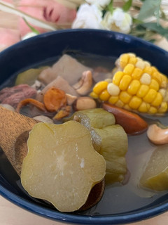 佛手瓜玉米芯鬚日月魚湯 的食譜成品照片
