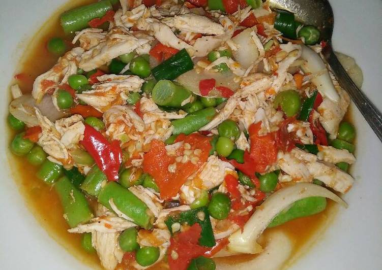 Ayam Suwir Kacang Polong Pedas (diet 👌)