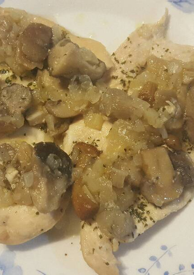 Una foto de Pechugas de pollo con setas