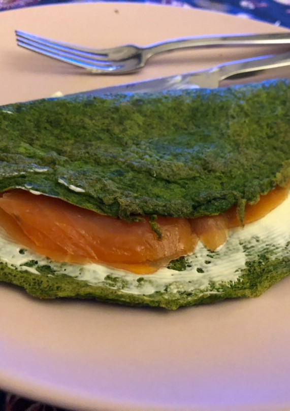 Una foto de Cena express: crêpes de espinacas 🥬🥞