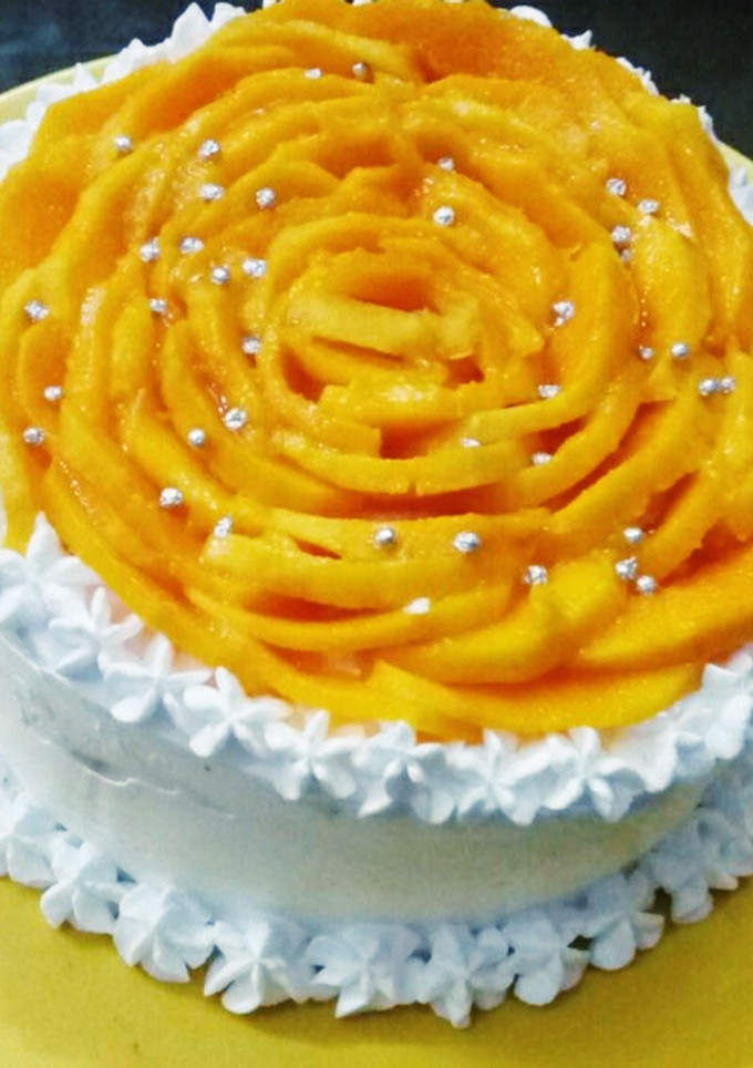 મેંગો કેક(mango cake recipe in Gujarati) રેસીપી મુખ્ય ફોટો