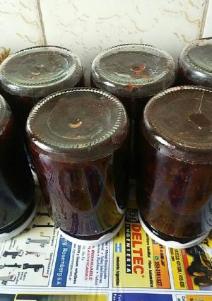 Una foto de Mermelada de frutilla al SYRAH (vino tinto)