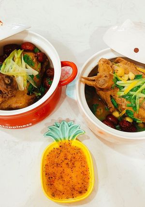 Hình của món Chim bồ câu hầm cốm.