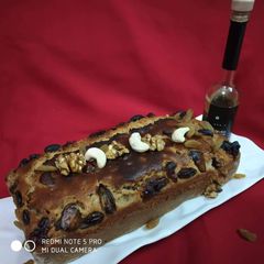 A picture of Eggless Plum Cake.