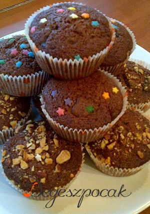 Csupacsokis muffin egyszerűen (tejmentes) recept fotója