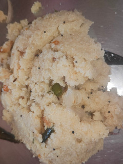 வெள்ளை ரவை உப்புமா(rava upma recipe in tamil) செய்முறை முக்கிய புகைப்படம்