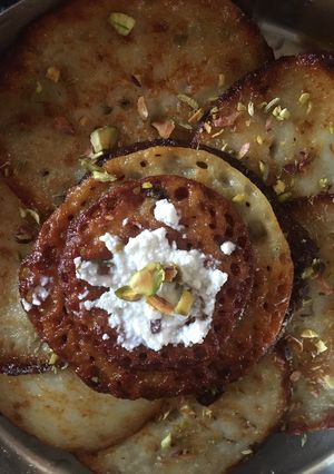 रबड़ी मालपुआ (Rabri malpua recipe in hindi) रेसिपी मुख्य फोटो