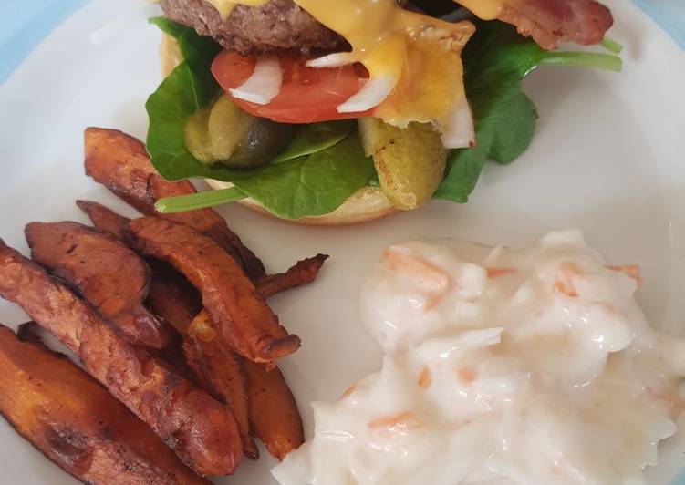 Homemade cheese burger with sweet potato chips