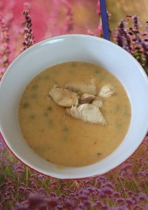 Borsó főzelék pirított csirkemellel recept fotója