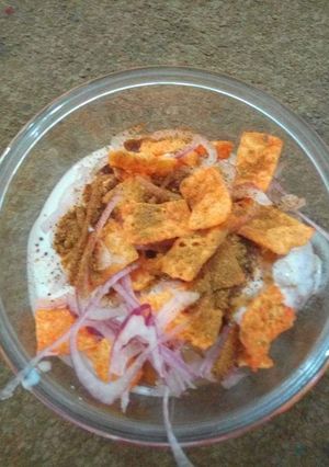 A picture of Tikit papri chaat.