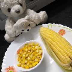 SHEA MAIZE (Butter garlic corns) A picture of SHEA MAIZE (Butter garlic corns).