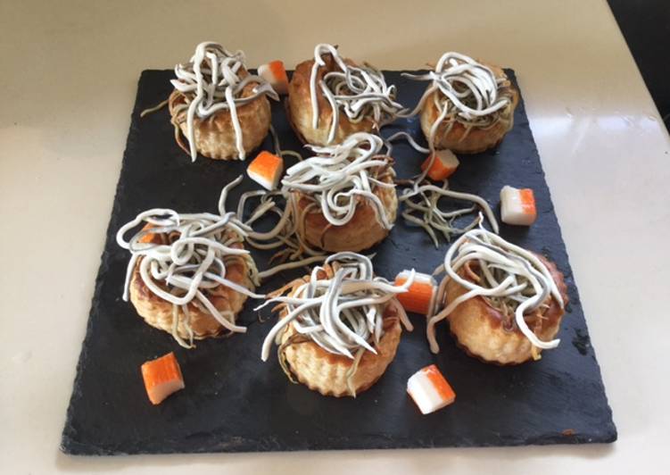 Volovanes rellenos con gulas