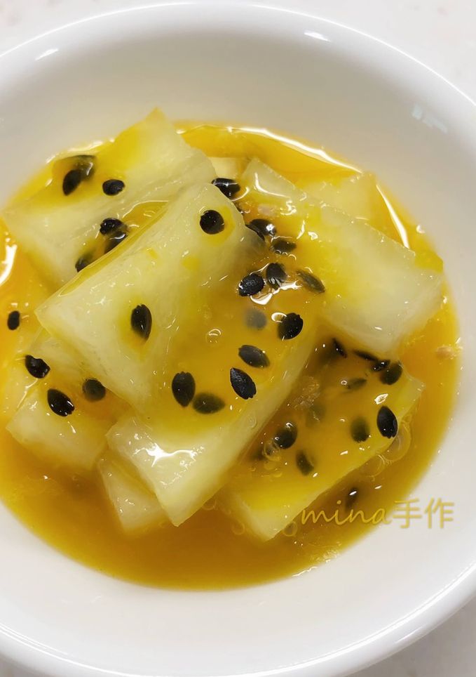 涼拌百香果冬瓜 的食譜成品照片