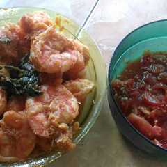 Udang tumis bumbu plus sambal tomat pedas রেসিপির প্রধান ছবি